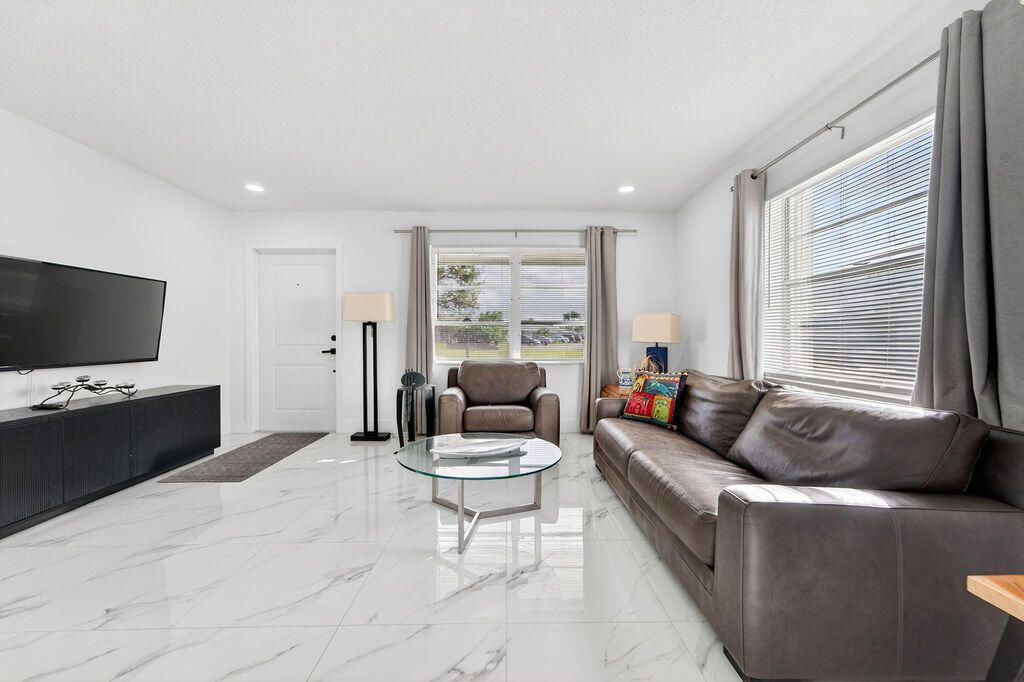 688 SW Lake Court, Boynton Beach, FL 33426 Photo