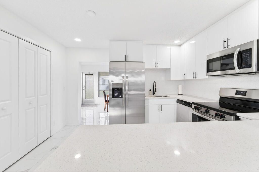 688 SW Lake Court, Boynton Beach, FL 33426 Photo