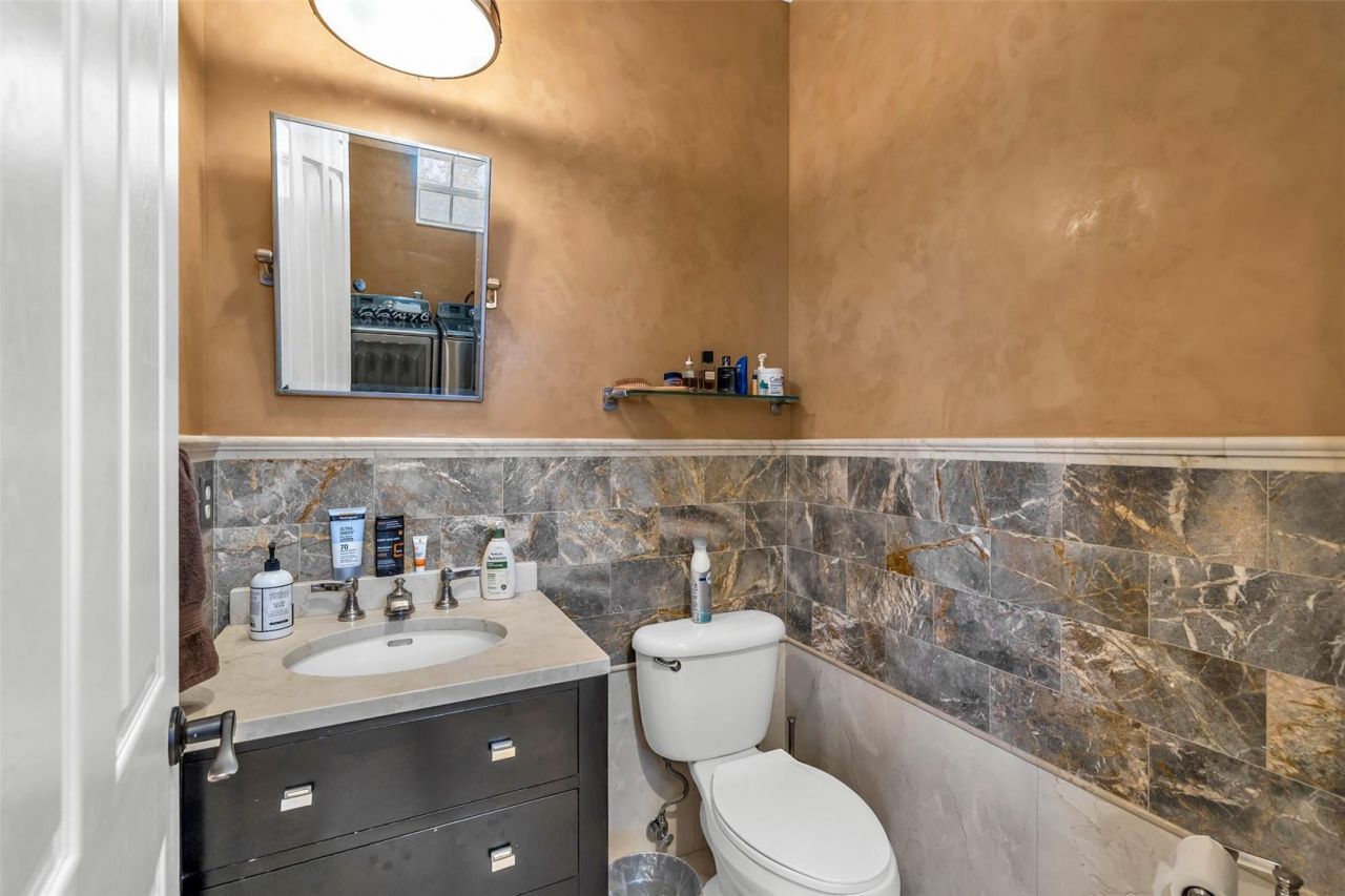 1033 NE 17th Way, Unit 1905, Fort Lauderdale, FL 33304 Photo