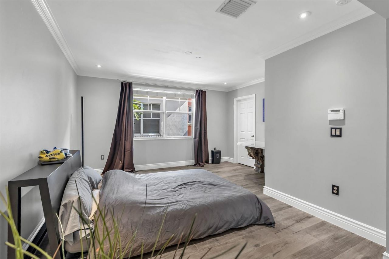 1033 NE 17th Way, Unit 1905, Fort Lauderdale, FL 33304 Photo