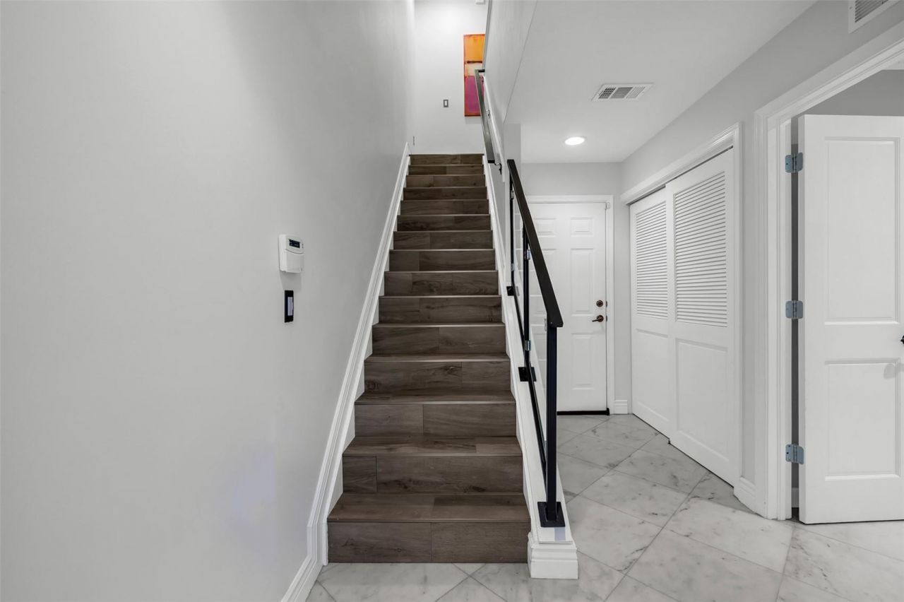 1033 NE 17th Way, Unit 1905, Fort Lauderdale, FL 33304 Photo