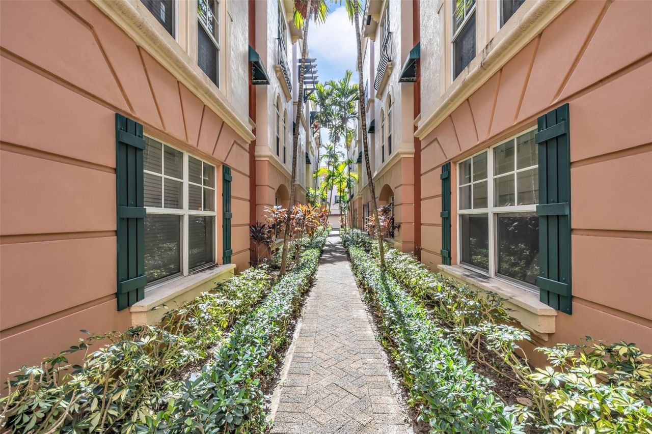 1033 NE 17th Way, Unit 1905, Fort Lauderdale, FL 33304 Photo