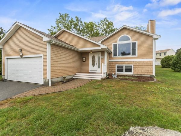 72 Ida Lane, Fall River, MA 02720