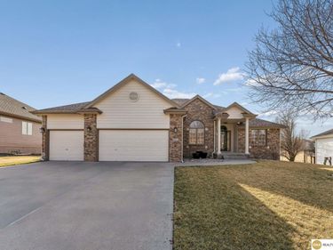 9804 S 176 Avenue , Omaha, NE 68136