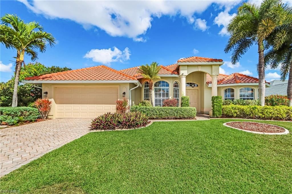 2027 SE 25th Ter, Cape Coral, FL 33904 Photo