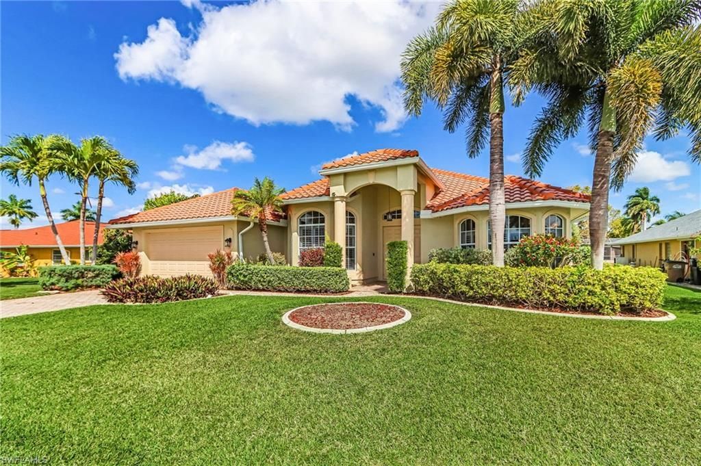 2027 SE 25th Ter, Cape Coral, FL 33904 Photo