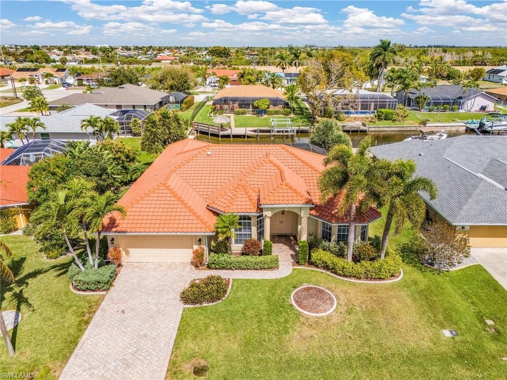 2027 SE 25th Ter, Cape Coral, FL 33904 Photo