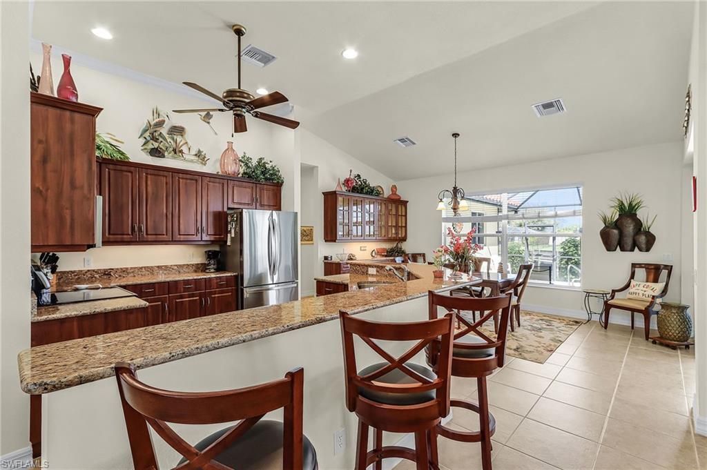 2027 SE 25th Ter, Cape Coral, FL 33904 Photo