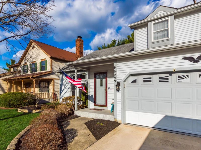 6924 Spruce Pine Drive, Columbus, OH 43235 Photo 3