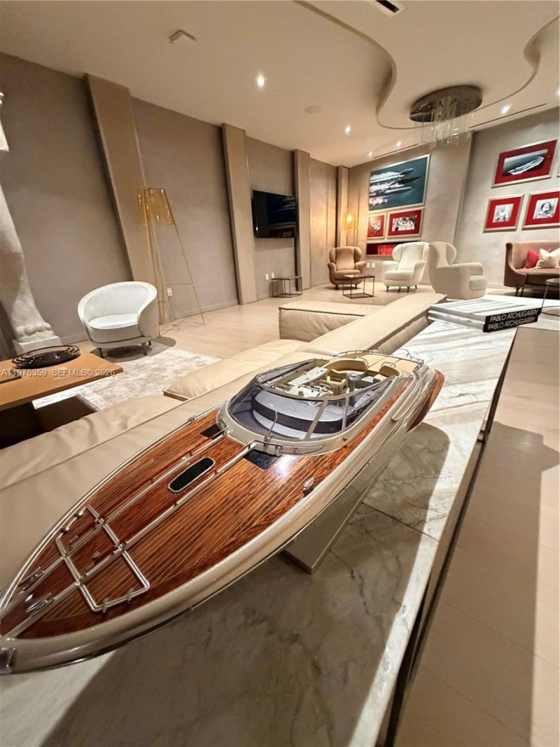 1000 Brickell Plz , Unit 2606, Miami, FL 33131 Photo