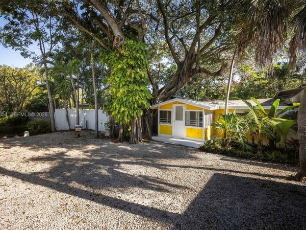 3041 Calusa St, Coconut Grove, FL 33133