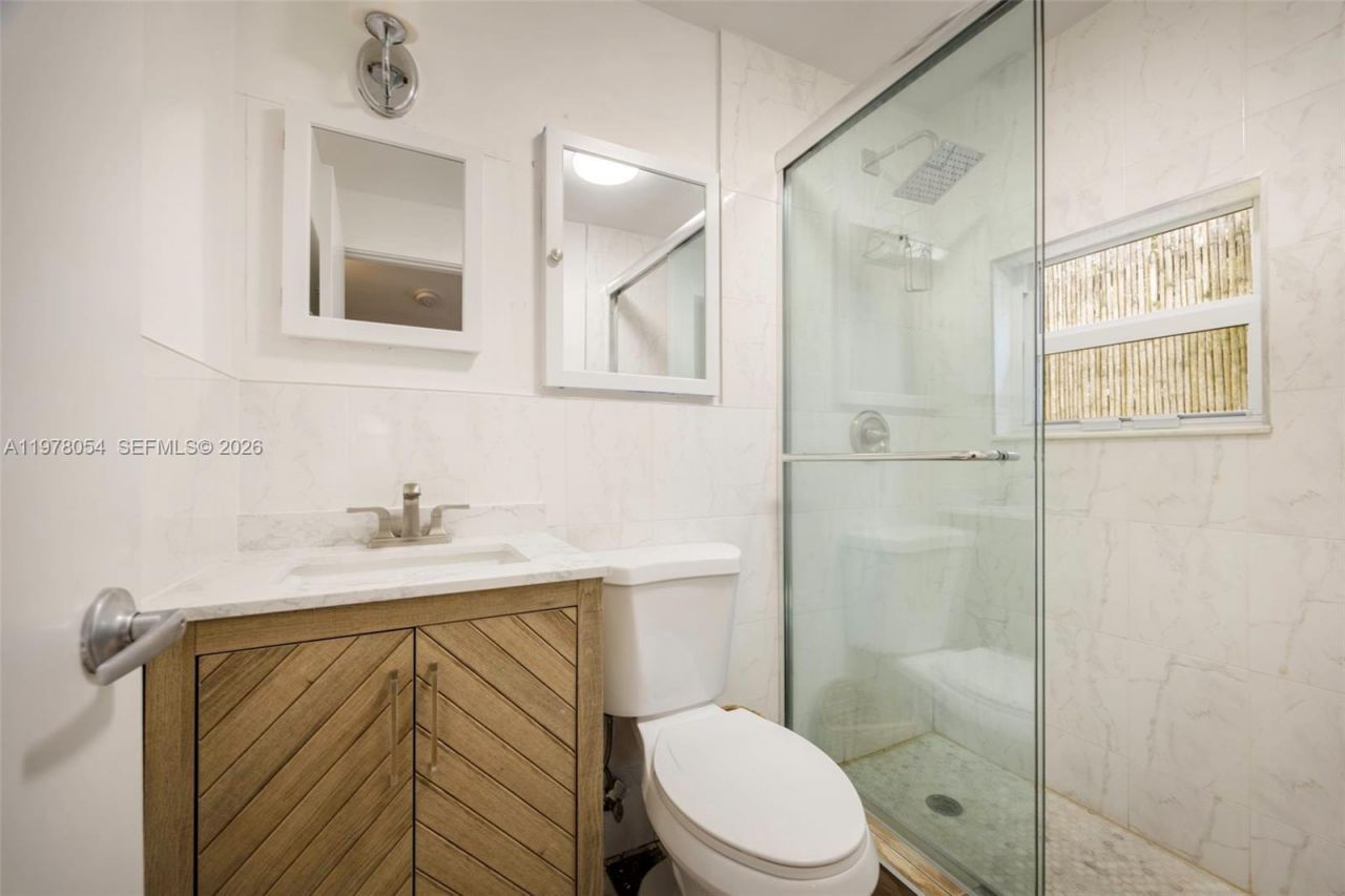 3041 Calusa St , Coconut Grove, FL 33133 Photo