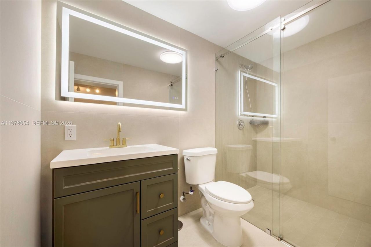 3041 Calusa St , Coconut Grove, FL 33133 Photo