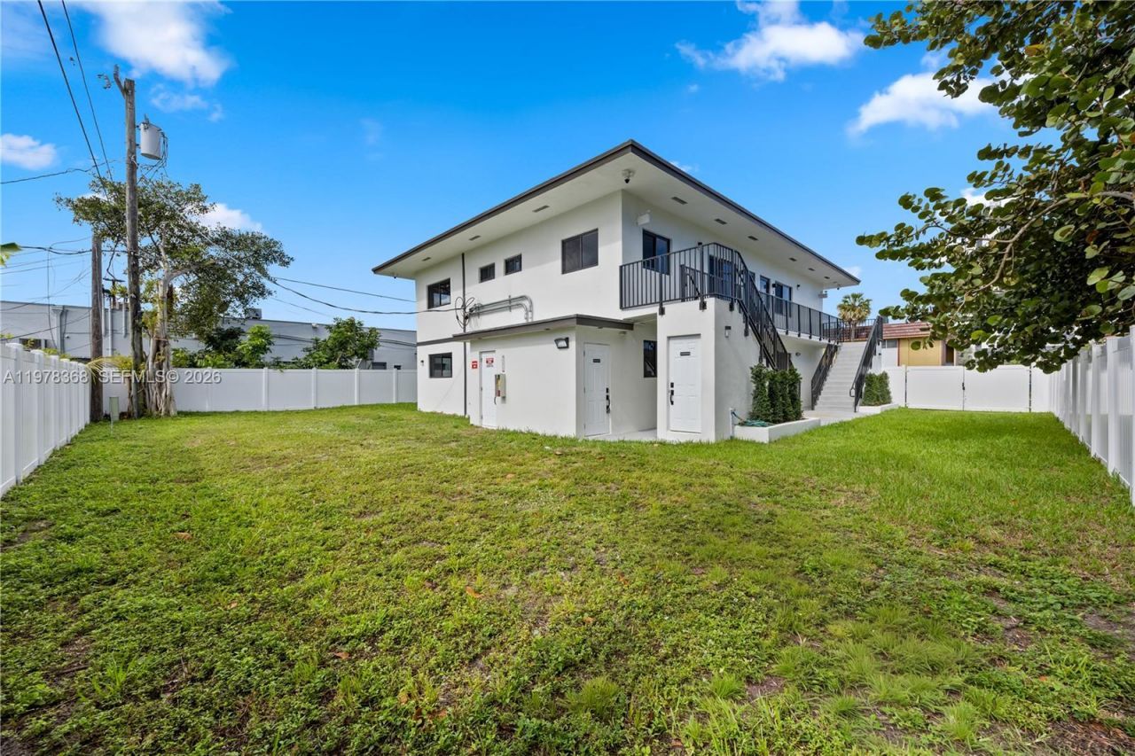 630 NE 166th St , Unit 3, Miami, FL 33162 Photo