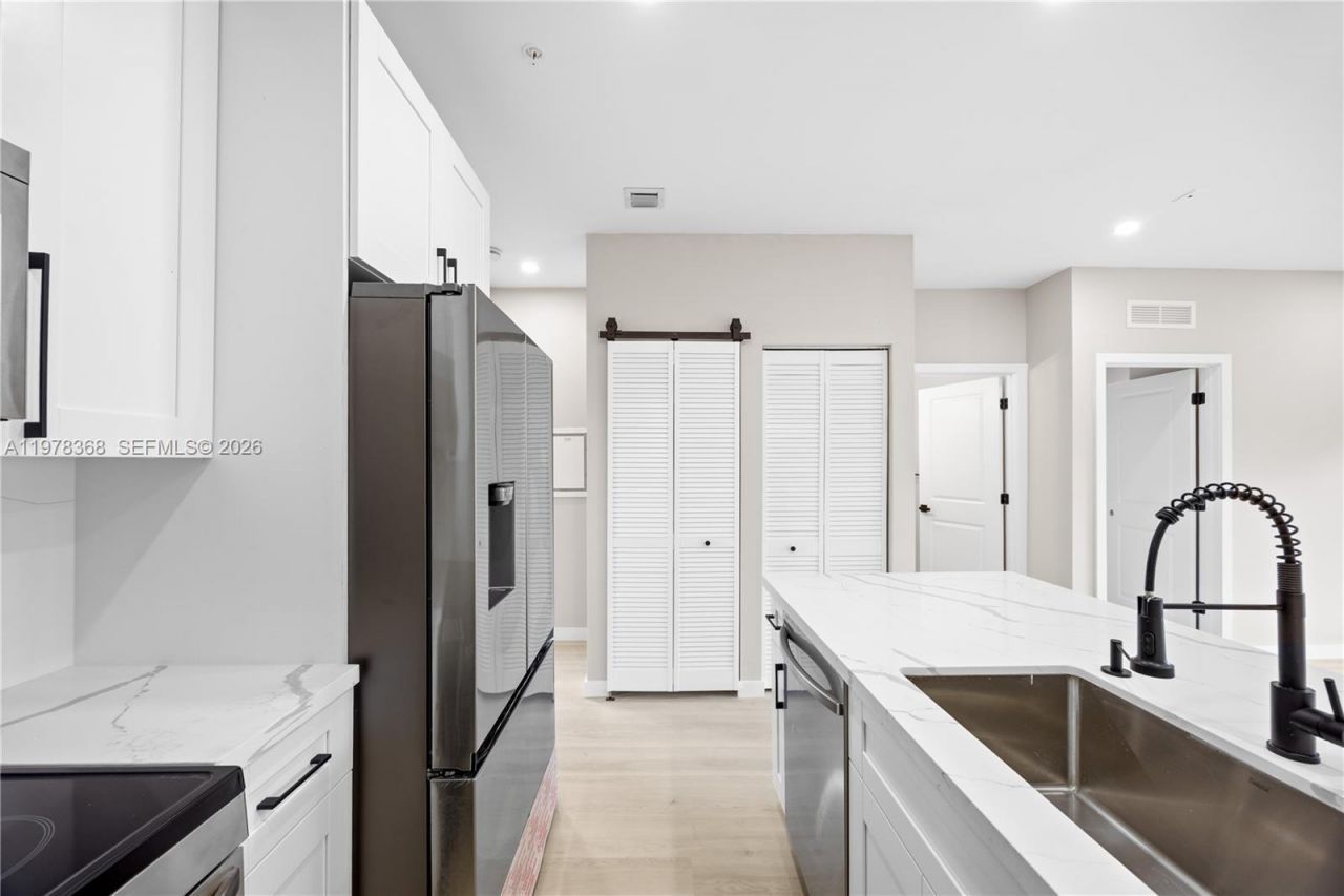 630 NE 166th St , Unit 3, Miami, FL 33162 Photo