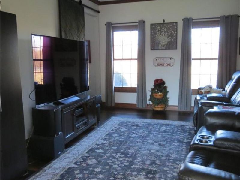 10160 Lochard Road, Sidney, OH 45365 Photo 6