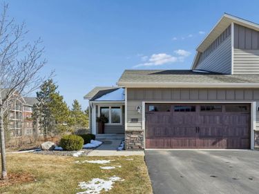 10792 Retreat Lane, Woodbury, MN 55129