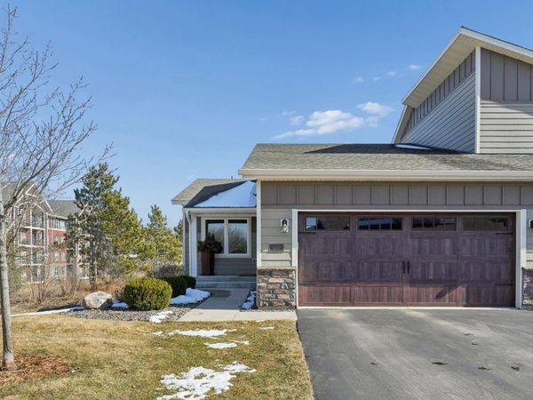 10792 Retreat Lane, Woodbury, MN 55129