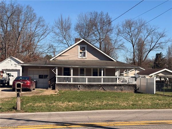 1917 Gihon Road , Parkersburg, WV 26101