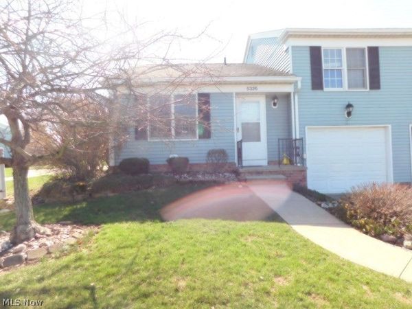 5326 Millcreek Boulevard, Unit A-4, Brunswick Hills, OH 44212