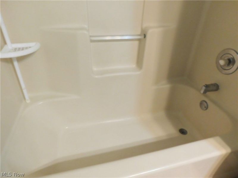 5326 Millcreek Boulevard, Unit A-4, Brunswick Hills, OH 44212 Photo 19