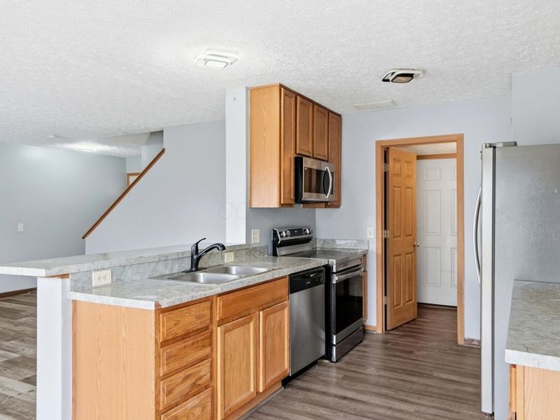 3667 Parker Knoll Lane , Columbus, OH 43219 Photo 11