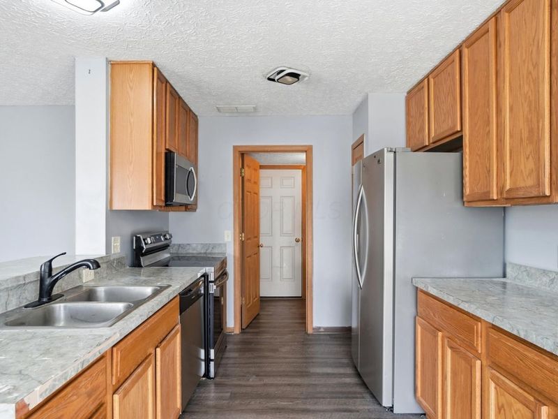 3667 Parker Knoll Lane , Columbus, OH 43219 Photo 13