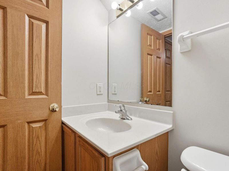 3667 Parker Knoll Lane , Columbus, OH 43219 Photo 16