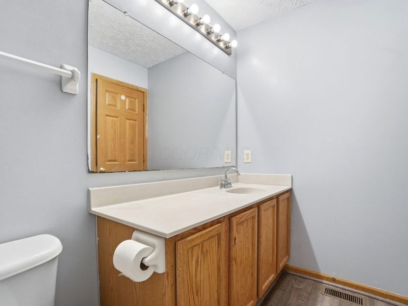 3667 Parker Knoll Lane , Columbus, OH 43219 Photo 32