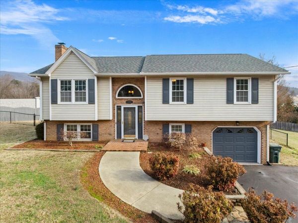 335 Fort Lewis BLVD, Salem, VA 24153