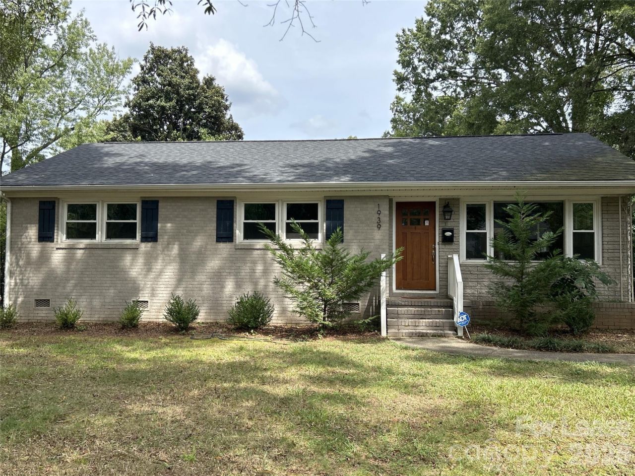 1939 Sandhurst Drive, Charlotte, NC 28205 Main Photo