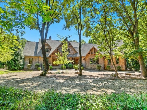 9208 Flying Eagle Lane, Charlotte, NC 28278