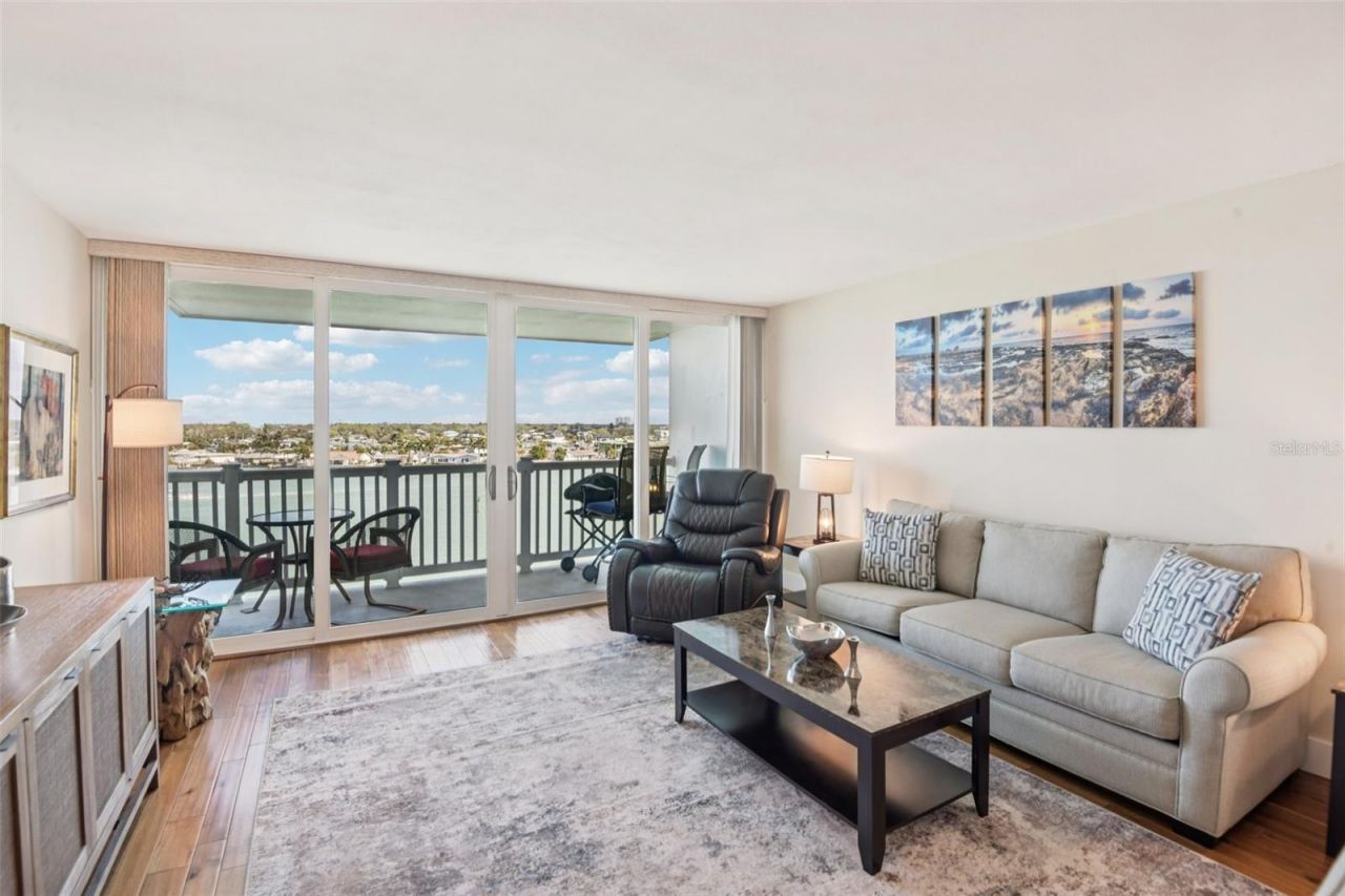 500 Treasure Island Causeway, Unit 711, Treasure Island, FL 33706 Photo