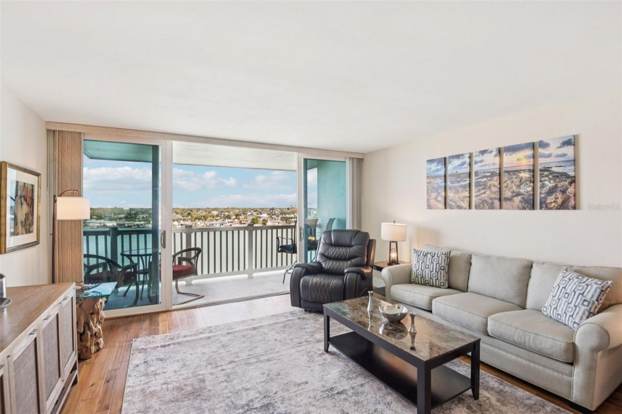 500 Treasure Island Causeway, Unit 711, Treasure Island, FL 33706 Photo