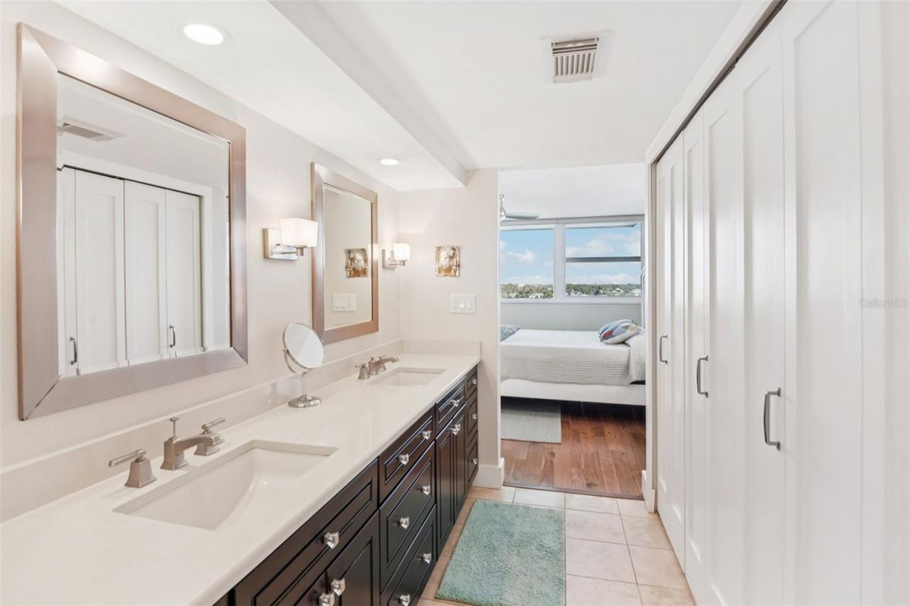 500 Treasure Island Causeway, Unit 711, Treasure Island, FL 33706 Photo