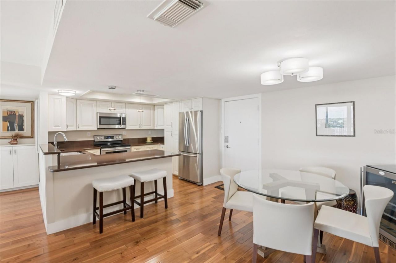 500 Treasure Island Causeway, Unit 711, Treasure Island, FL 33706 Photo