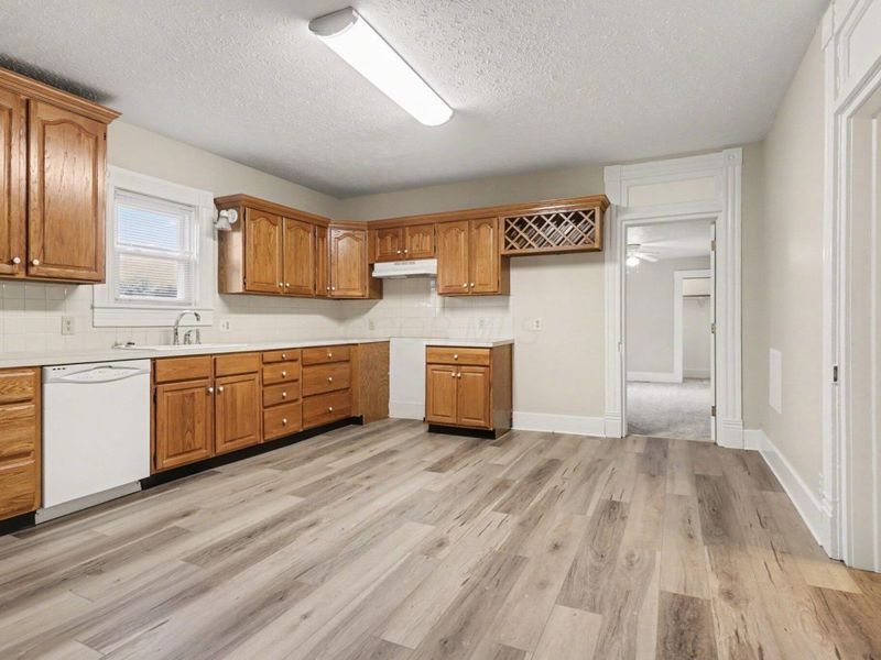 859 E Mulberry Street , Lancaster, OH 43130 Photo 9