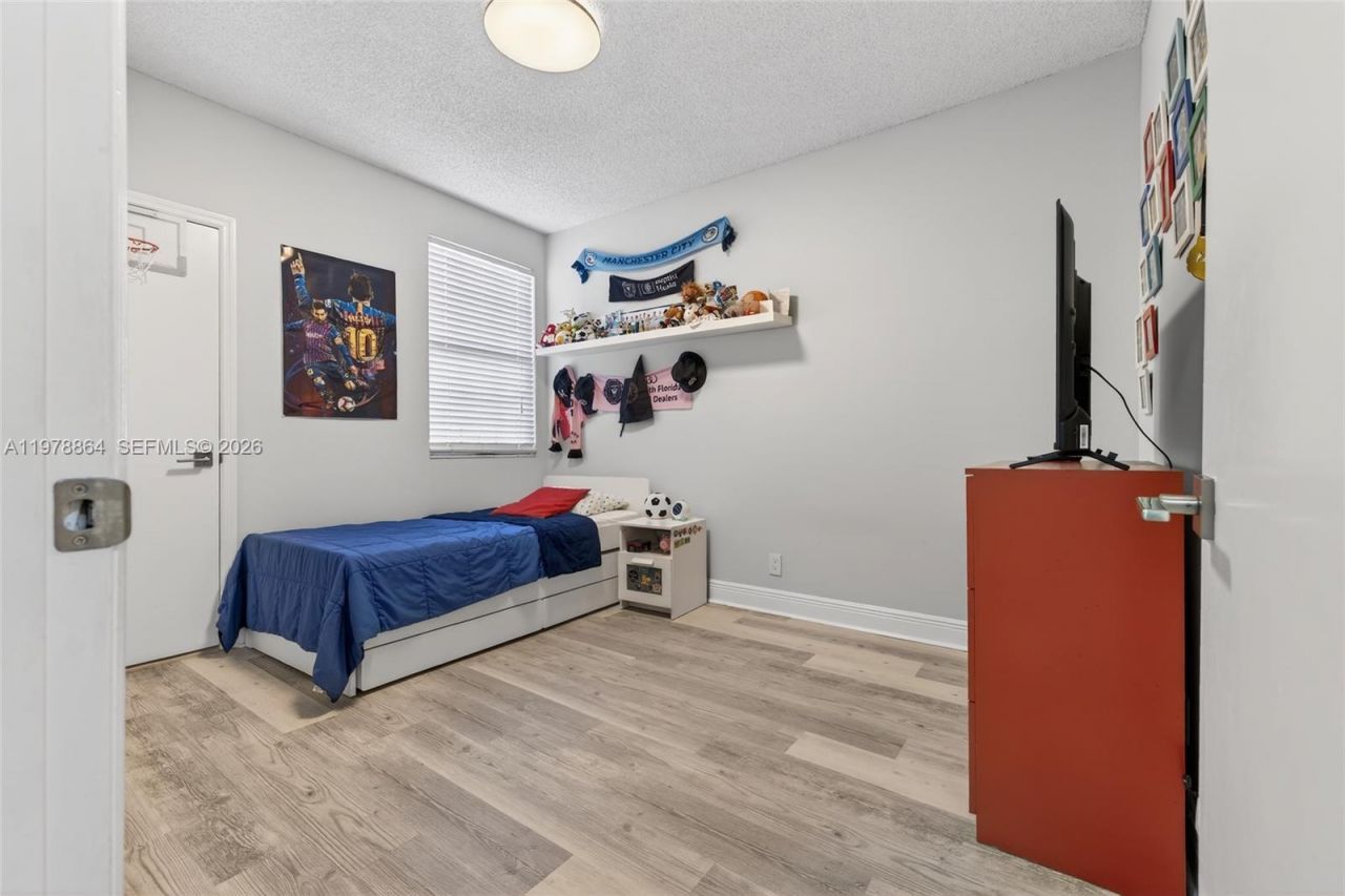 1594 Barcelona Way, Unit 5-18, Weston, FL 33327 Photo