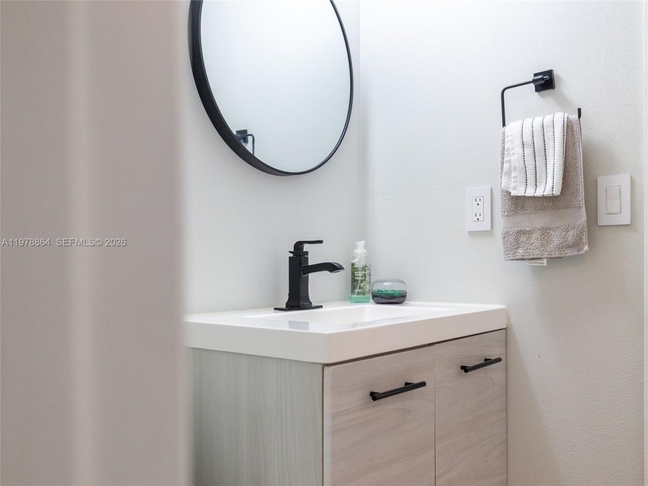 1594 Barcelona Way, Unit 5-18, Weston, FL 33327 Photo