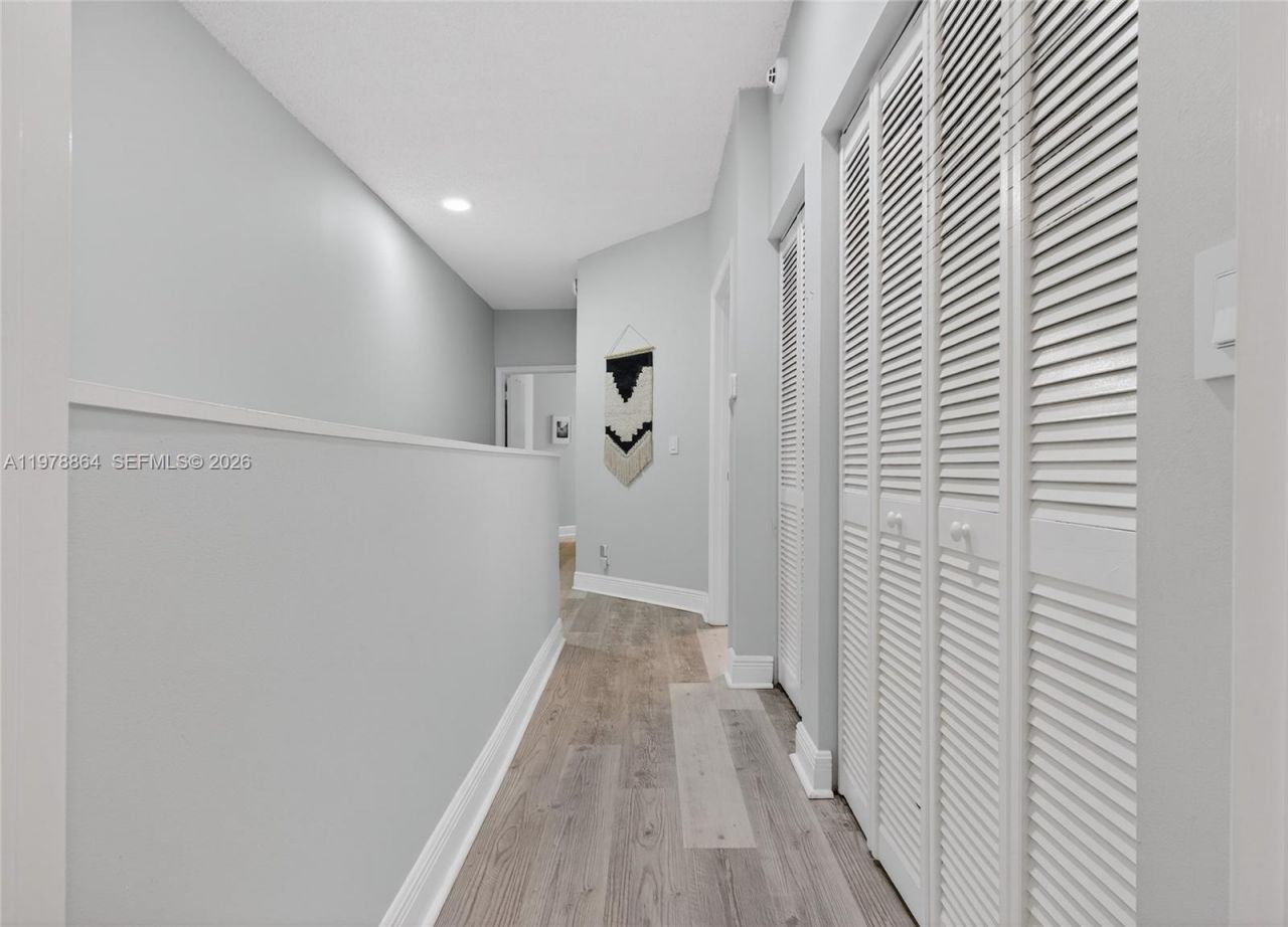 1594 Barcelona Way, Unit 5-18, Weston, FL 33327 Photo