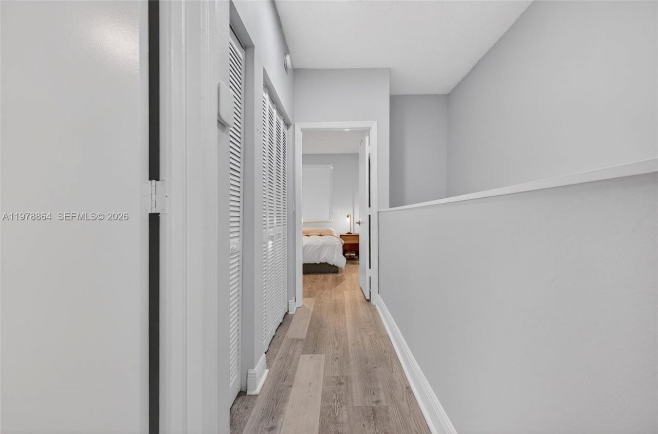 1594 Barcelona Way, Unit 5-18, Weston, FL 33327 Photo