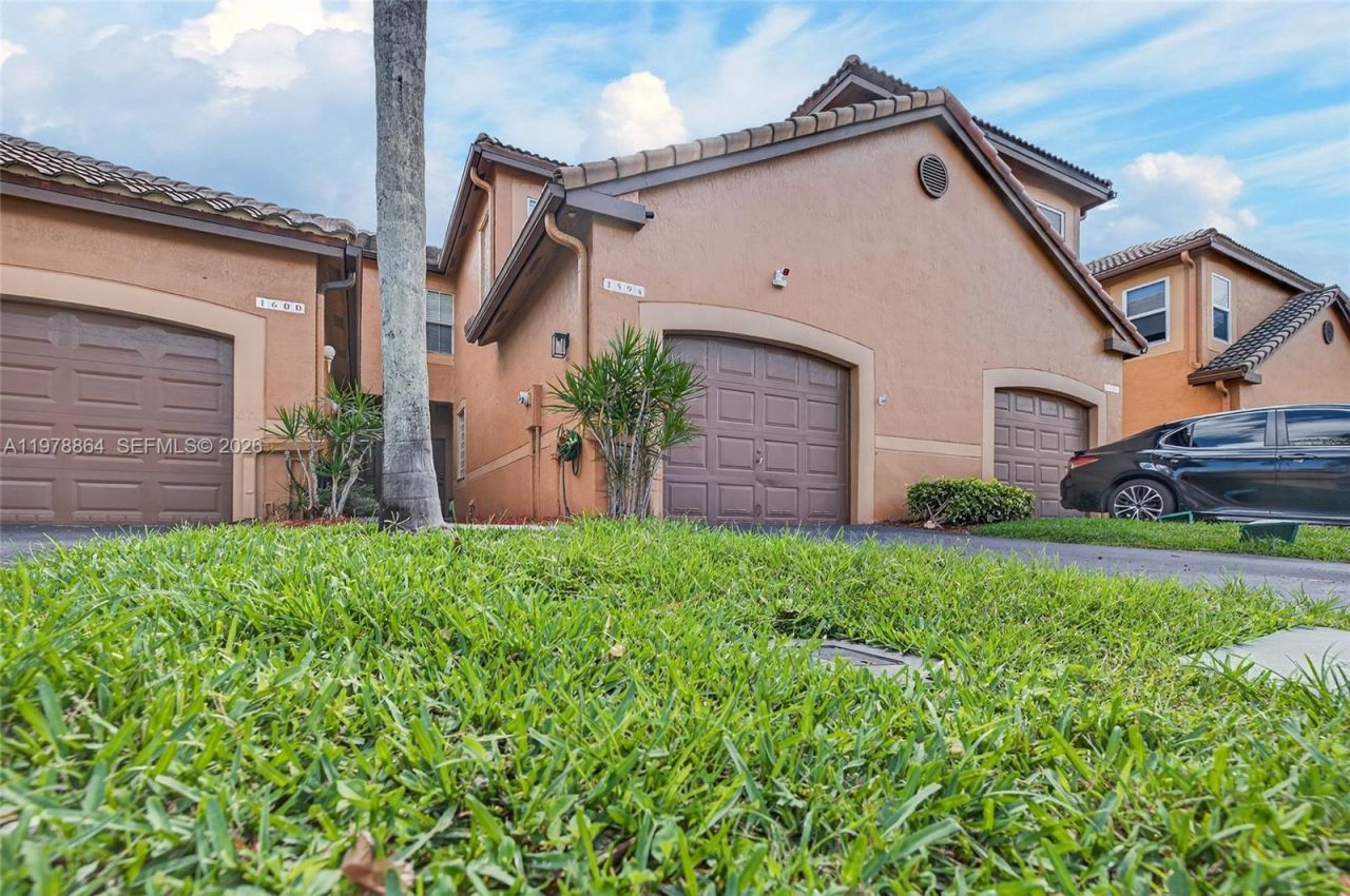 1594 Barcelona Way, Unit 5-18, Weston, FL 33327 Photo