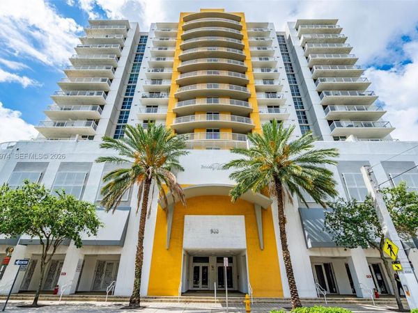 900 SW 8th St , Unit 1603, Miami, FL 33130