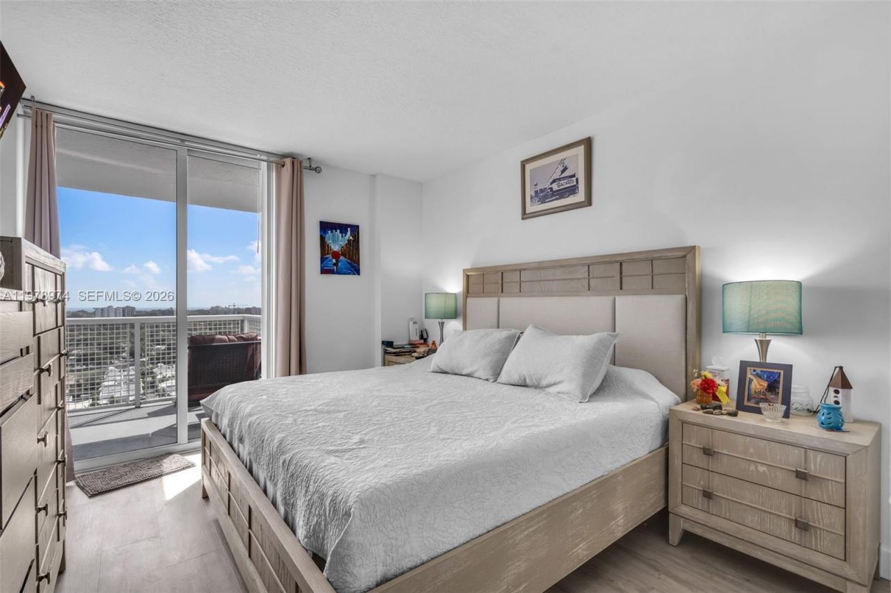 900 SW 8th St , Unit 1603, Miami, FL 33130 Photo