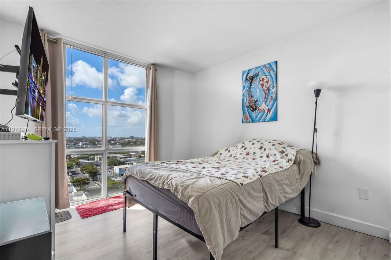 900 SW 8th St , Unit 1603, Miami, FL 33130 Photo