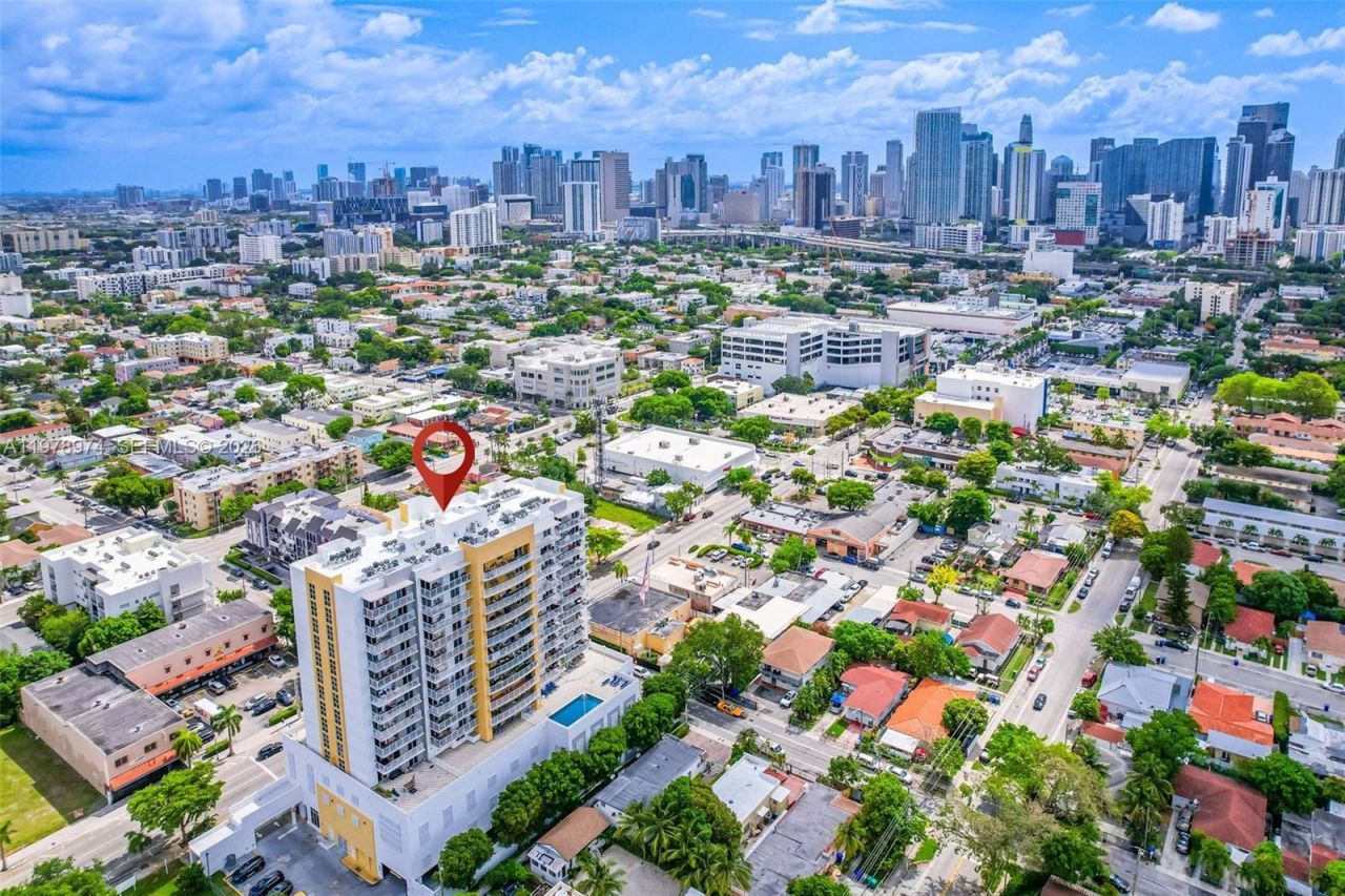 900 SW 8th St , Unit 1603, Miami, FL 33130 Photo