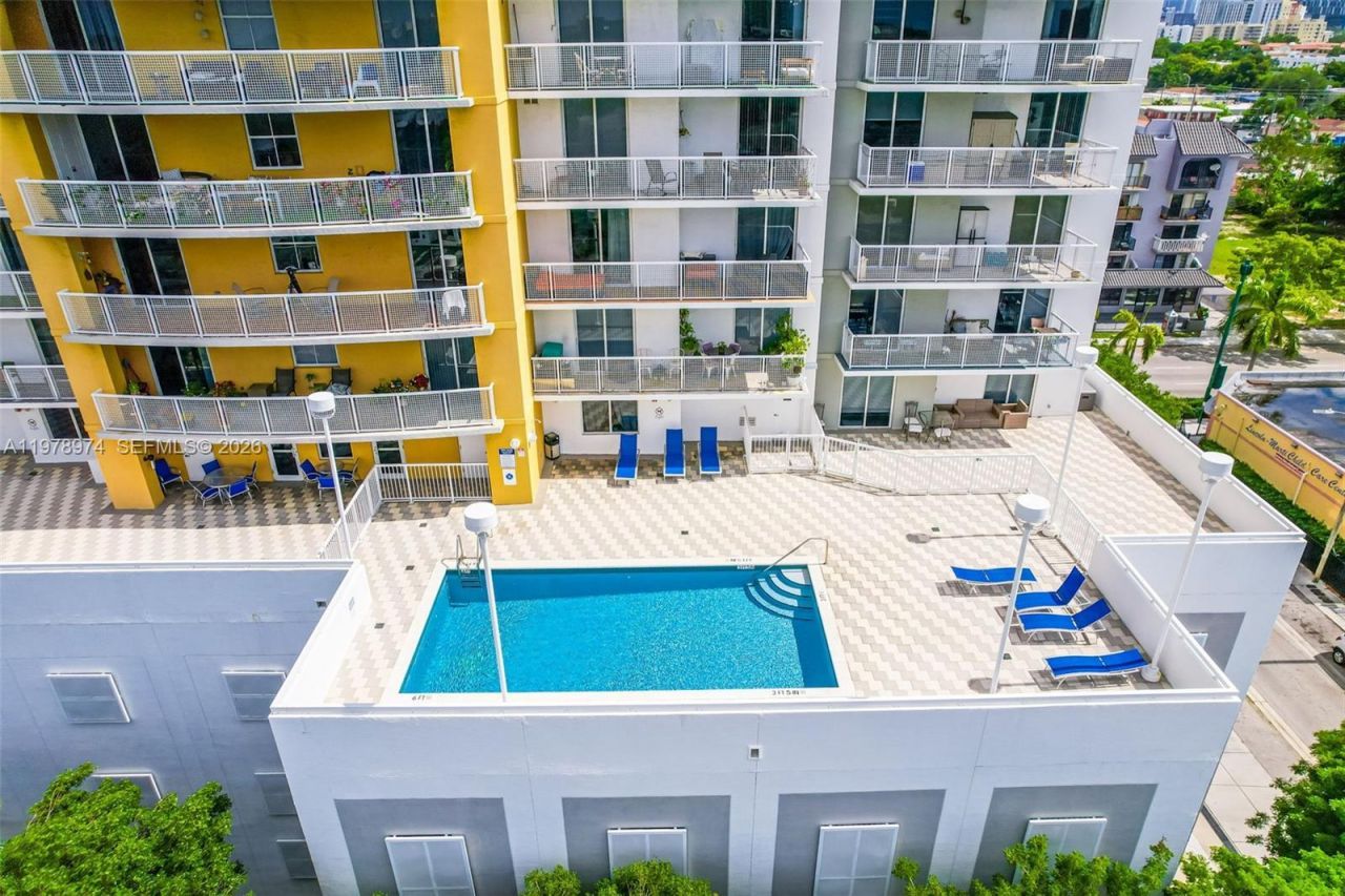 900 SW 8th St , Unit 1603, Miami, FL 33130 Photo