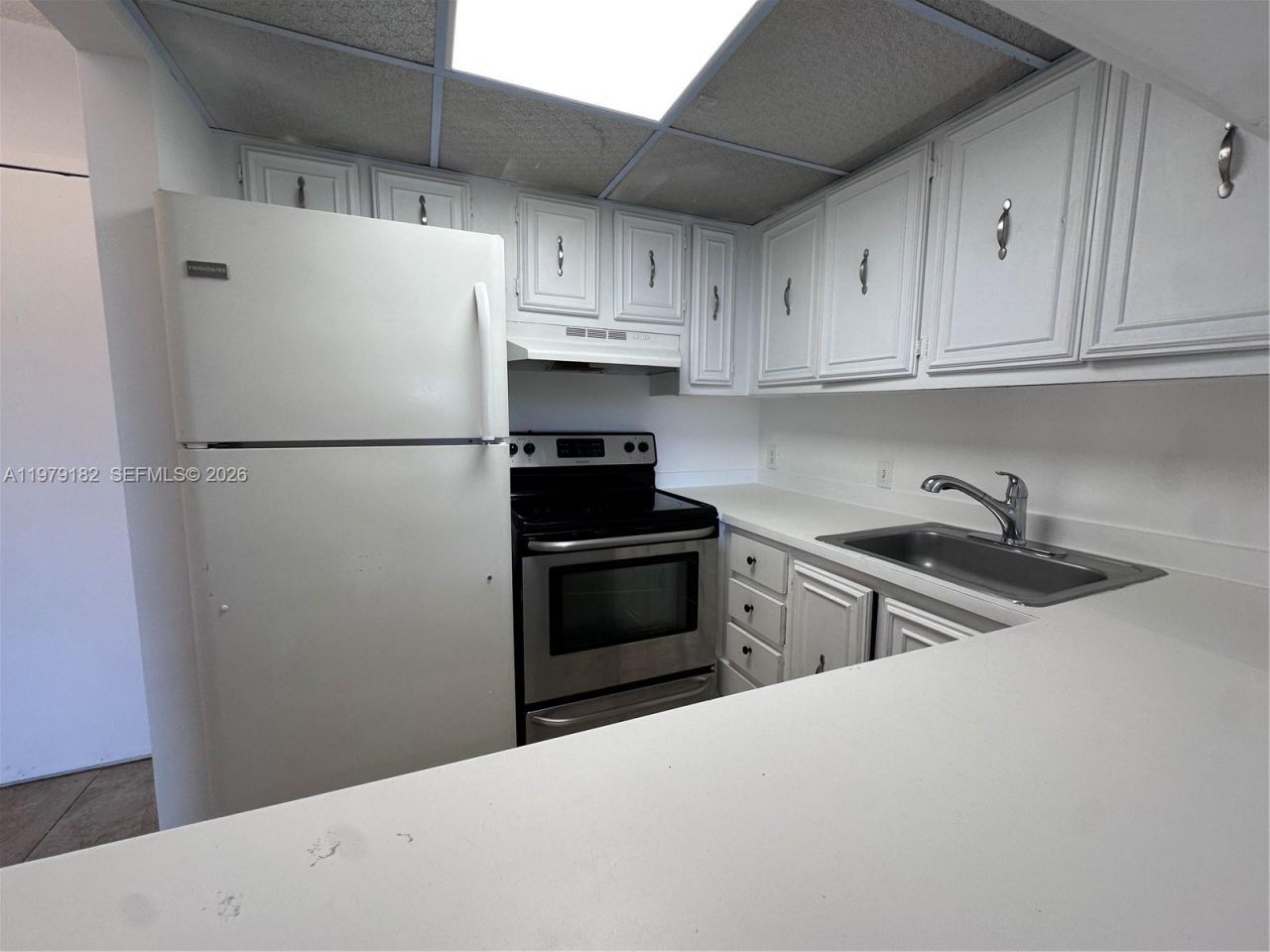 4848 NW 24th Ct , Unit 412, Lauderdale Lakes, FL 33313 Photo