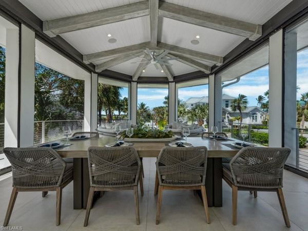 296 Seabreeze DR, MARCO ISLAND, FL 34145