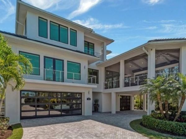 296 Seabreeze DR, MARCO ISLAND, FL 34145